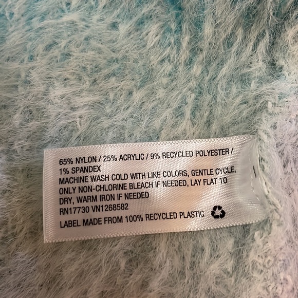 NWT wild fable cropped sweater - Picture 4 of 4